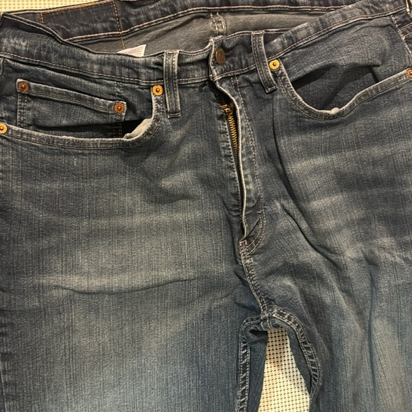Very nice pair of men’s Levi Strauss jeans size 36X32 - Picture 4 of 8
